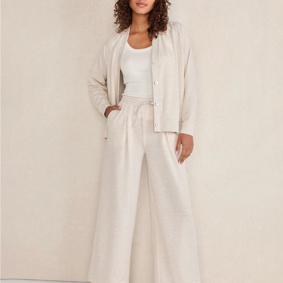 Relaxed Cream Button-Front Cardigan - Picture 3 of 7